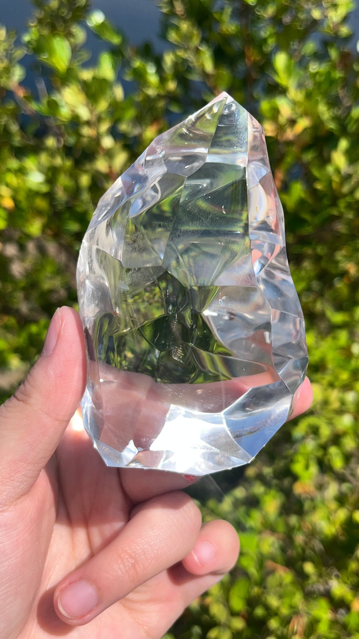 0.3KG Transparent Clear Quartz Natural High Clarity Raw Crystal