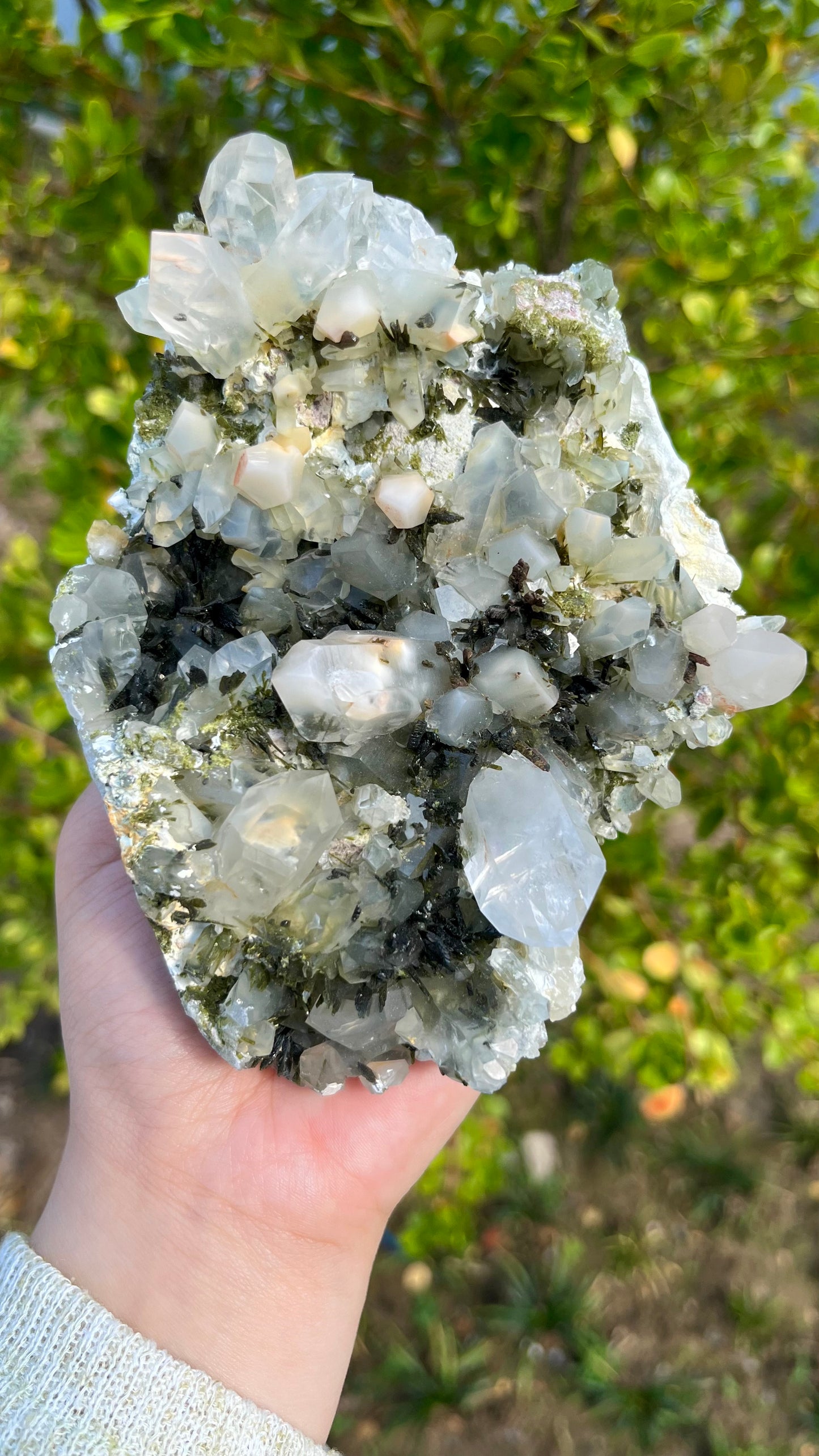 0.5KG Natural Epidote Crystal Raw Specimen