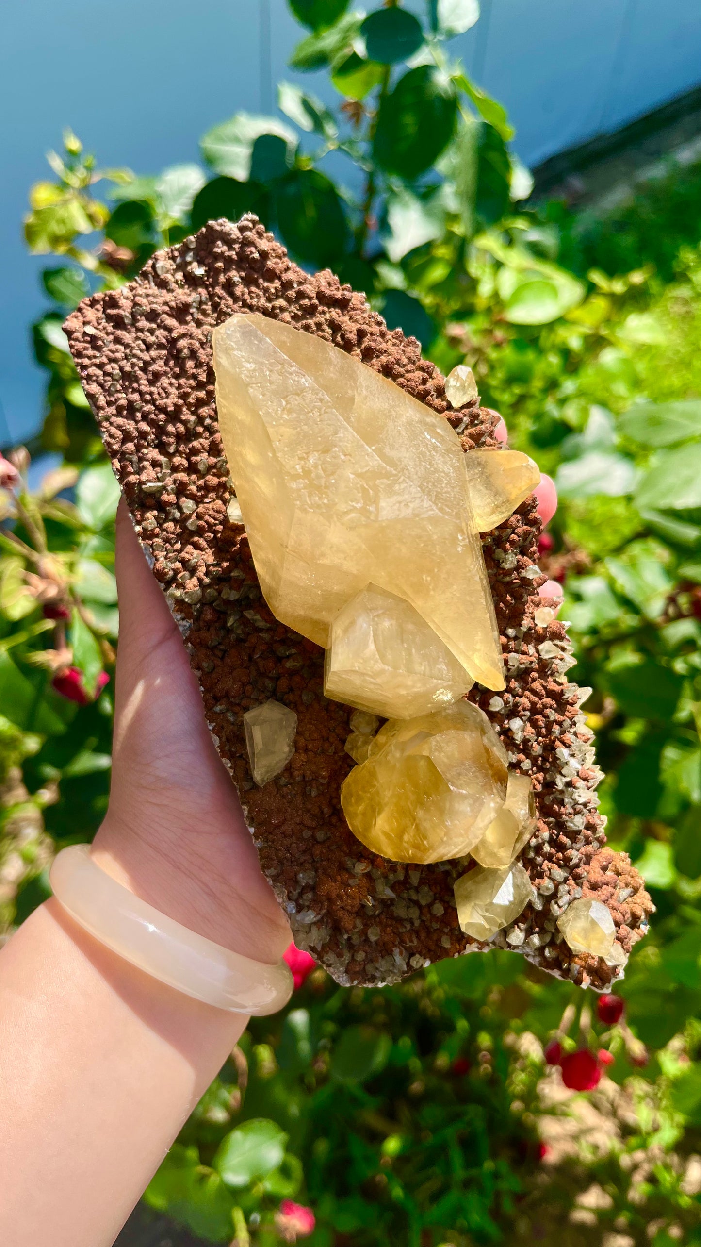- 1.1KG Natural Yellow Calcite Mineral Specimen