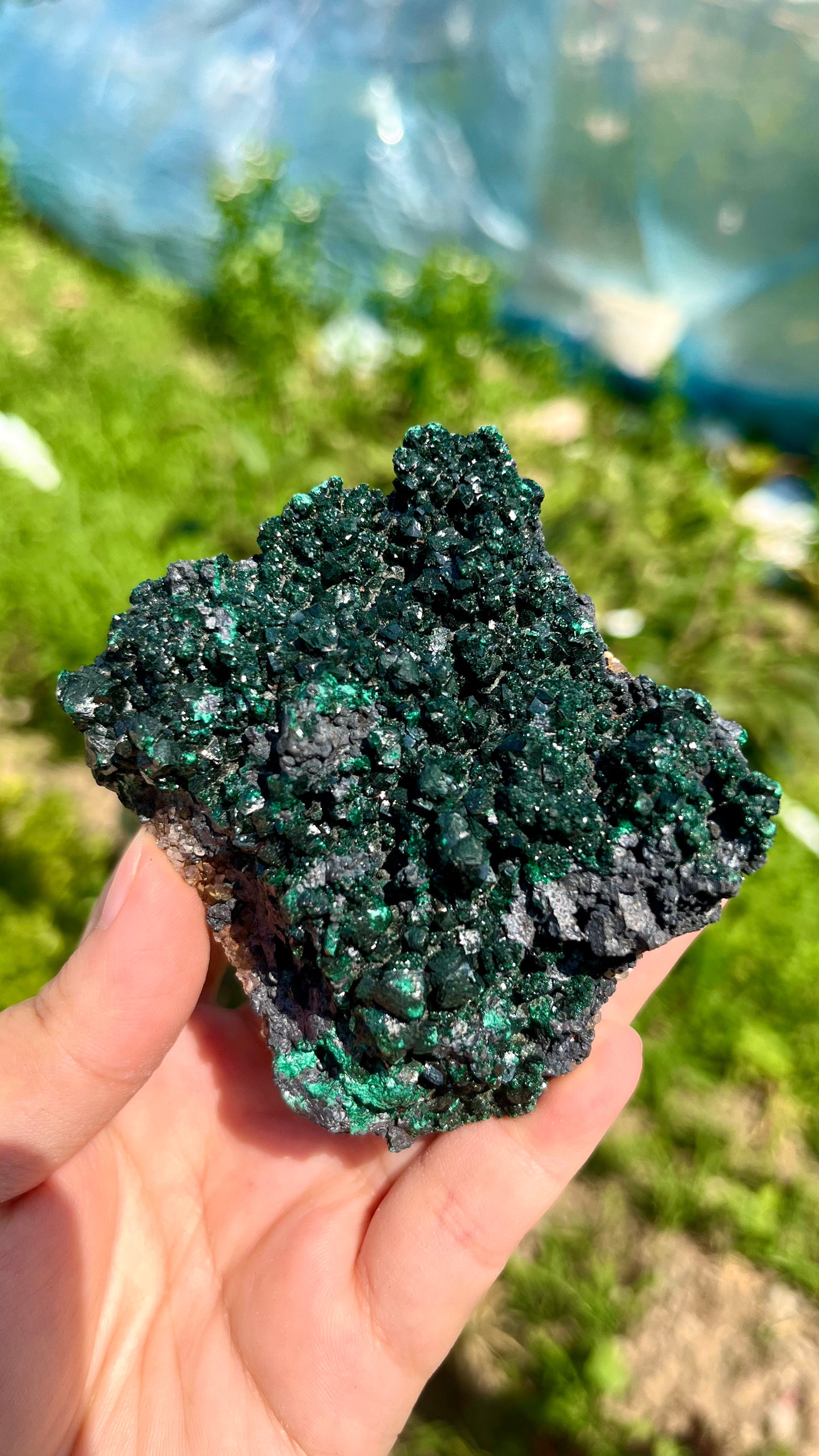 - 0.1KG Natural Round Ball-shaped Malachite Specimen