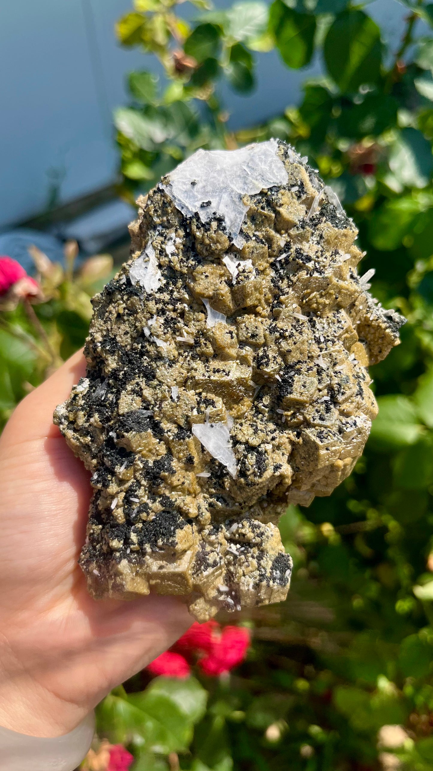 - 0.4KG Natural Calcite Mineral Specimen