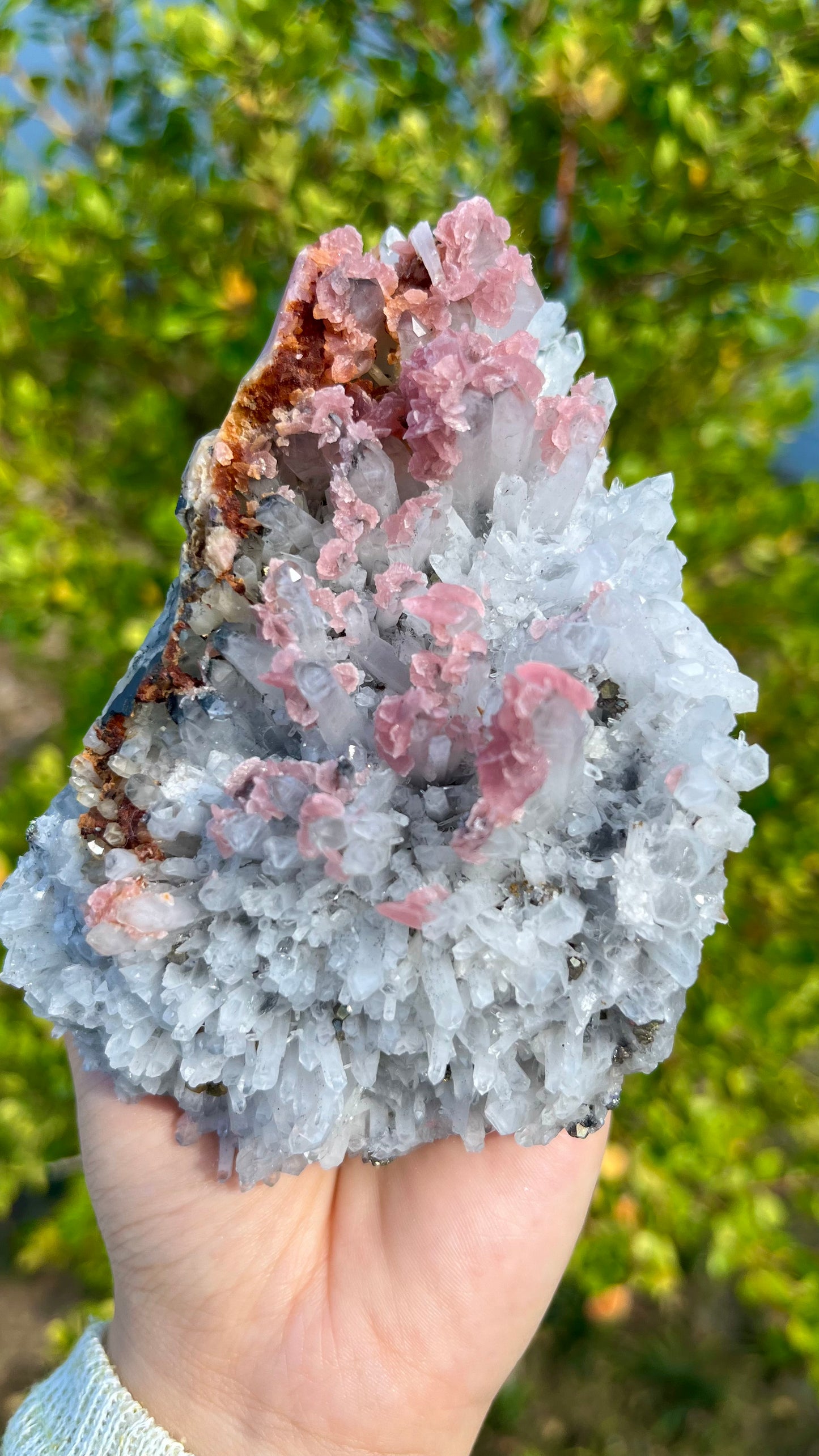 0.4KG Natural Quartz Intergrowth Rhodochrosite Specimen