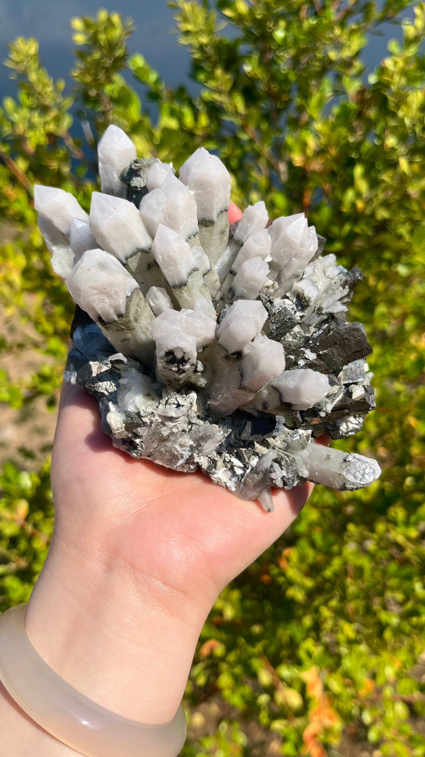 0.7KG Natural Candle Quartz Symbiotic Arsenopyrite Mineral Specimen