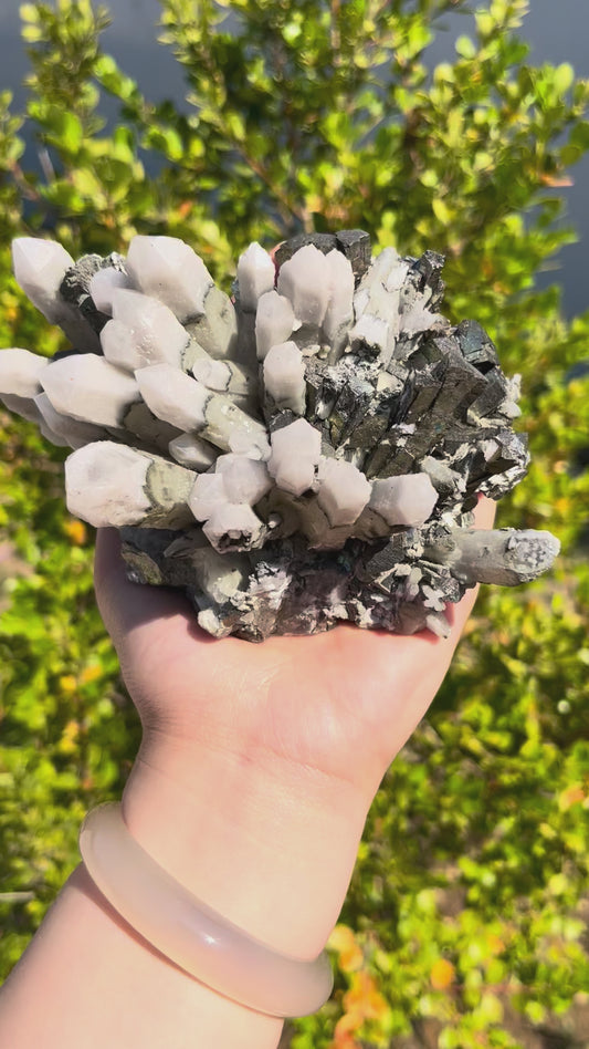 0.7KG Natural Candle Quartz Symbiotic Arsenopyrite Mineral Specimen